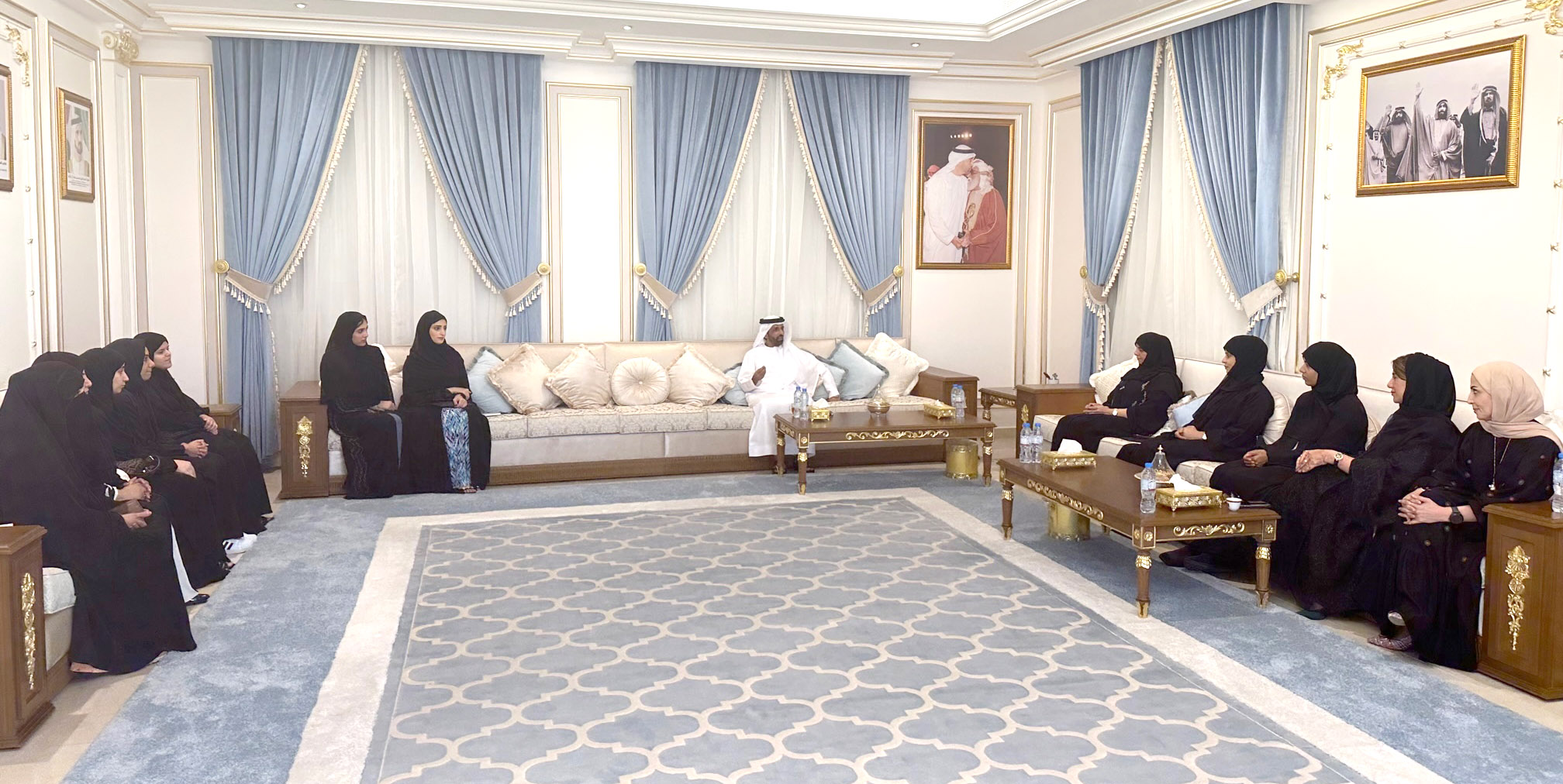 المعرض