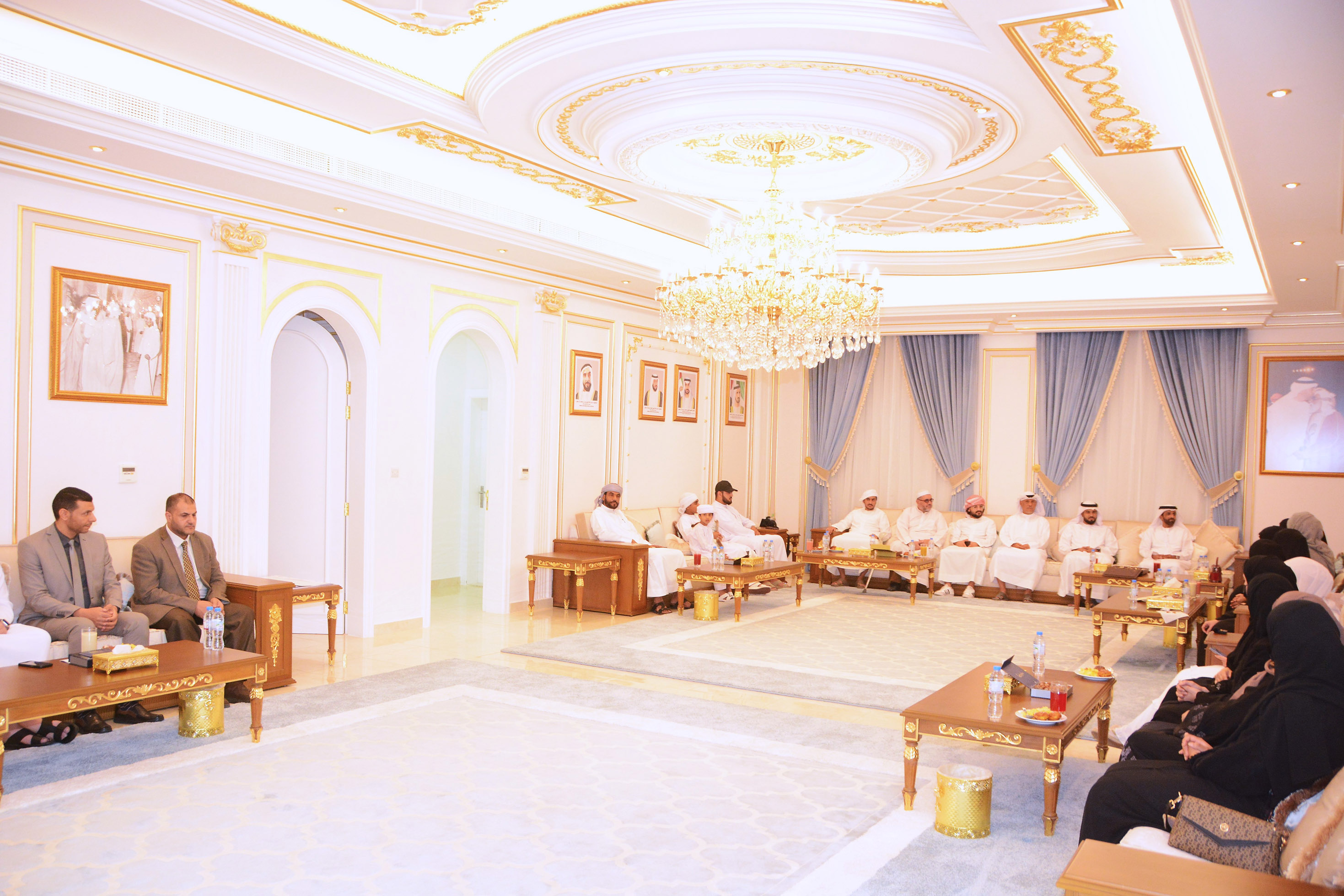 المعرض