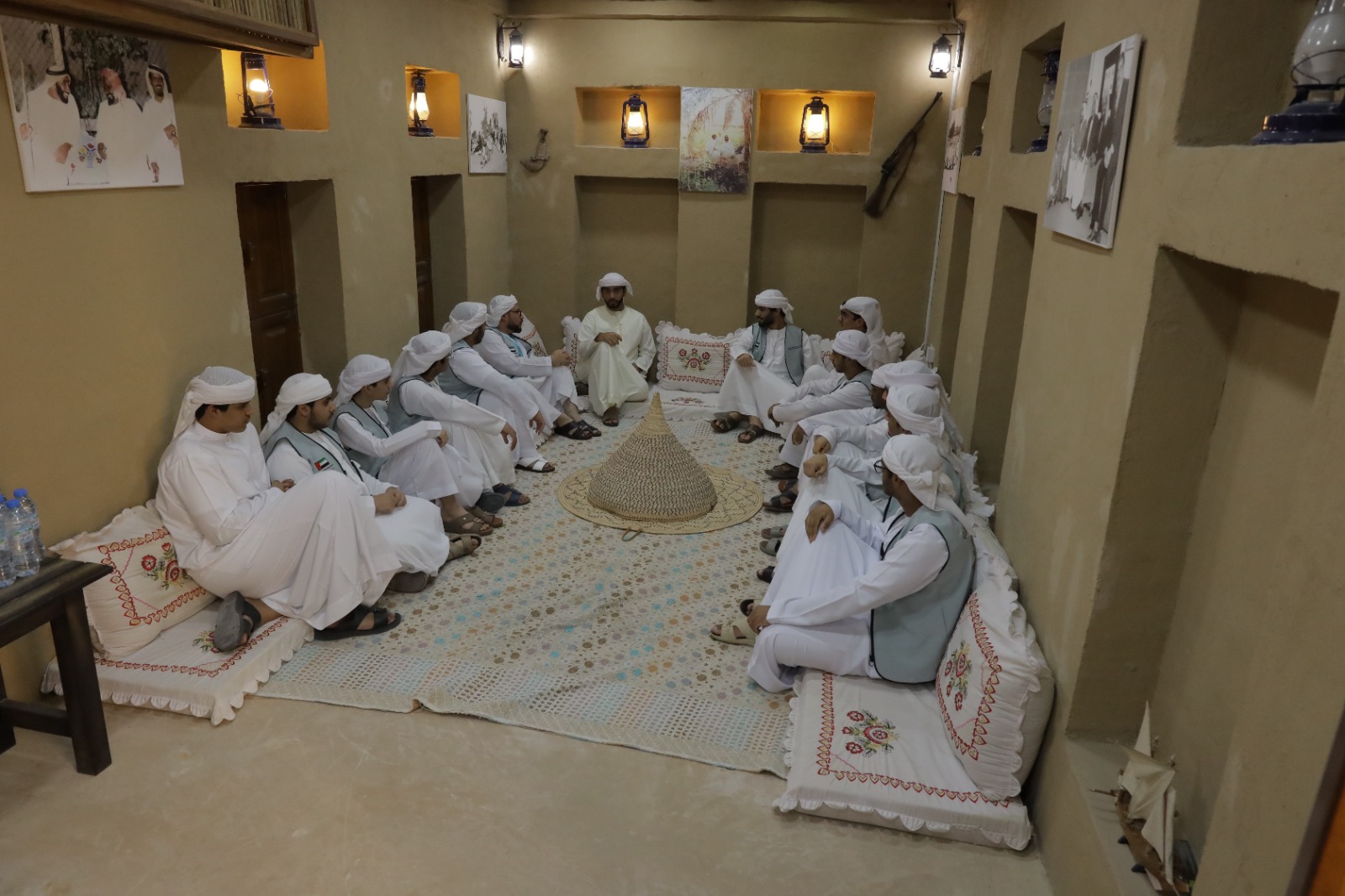 المعرض