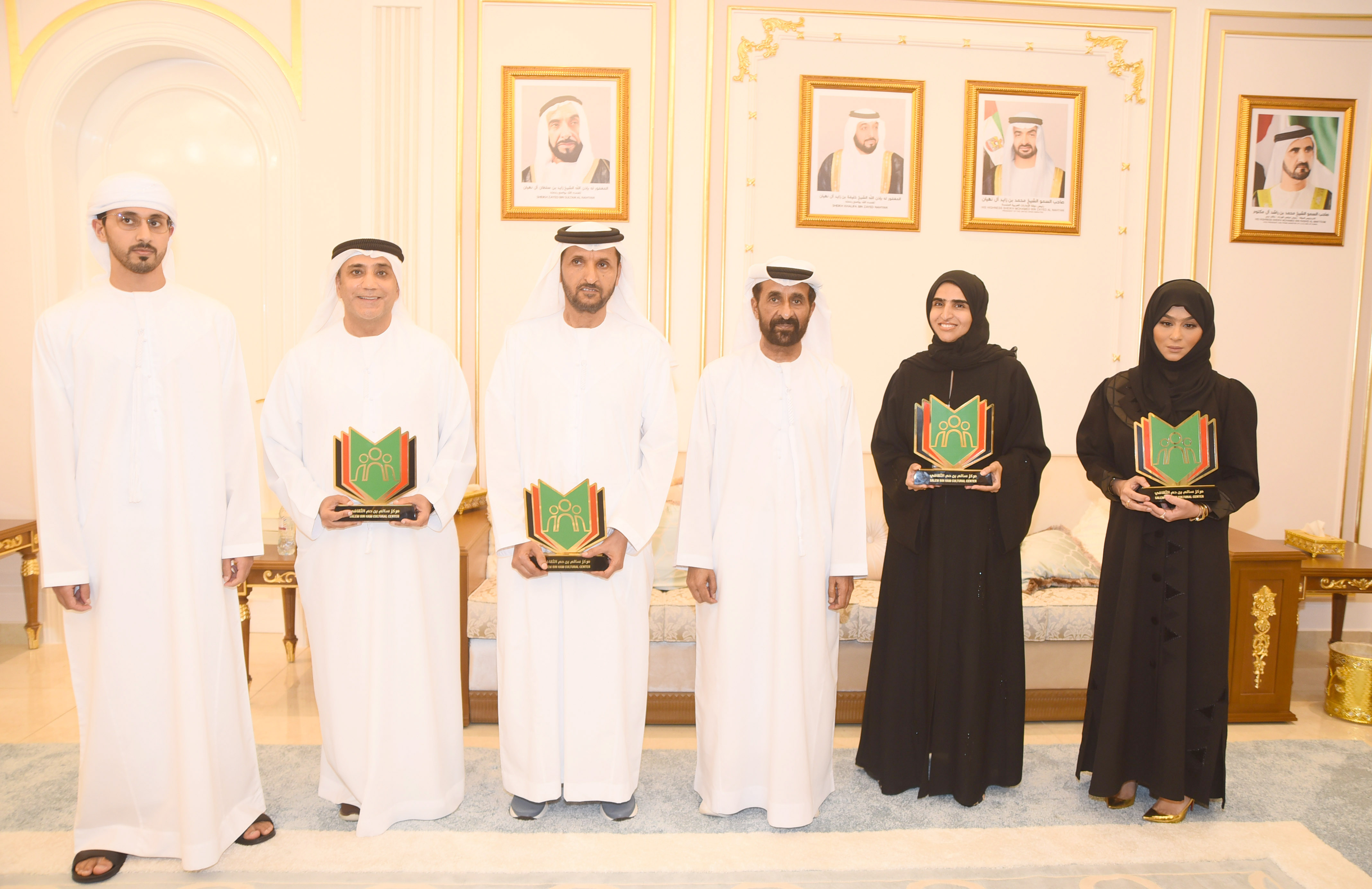 المعرض