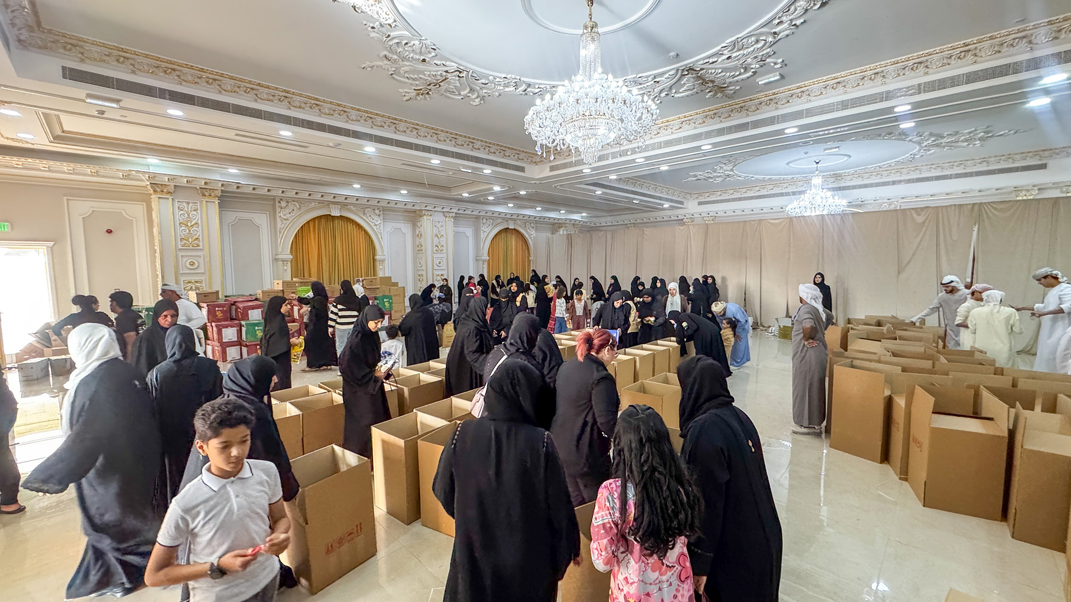 "عونك يا وطن" يوزّع 1500 طرد مير رمضاني على الأسر المتعففة