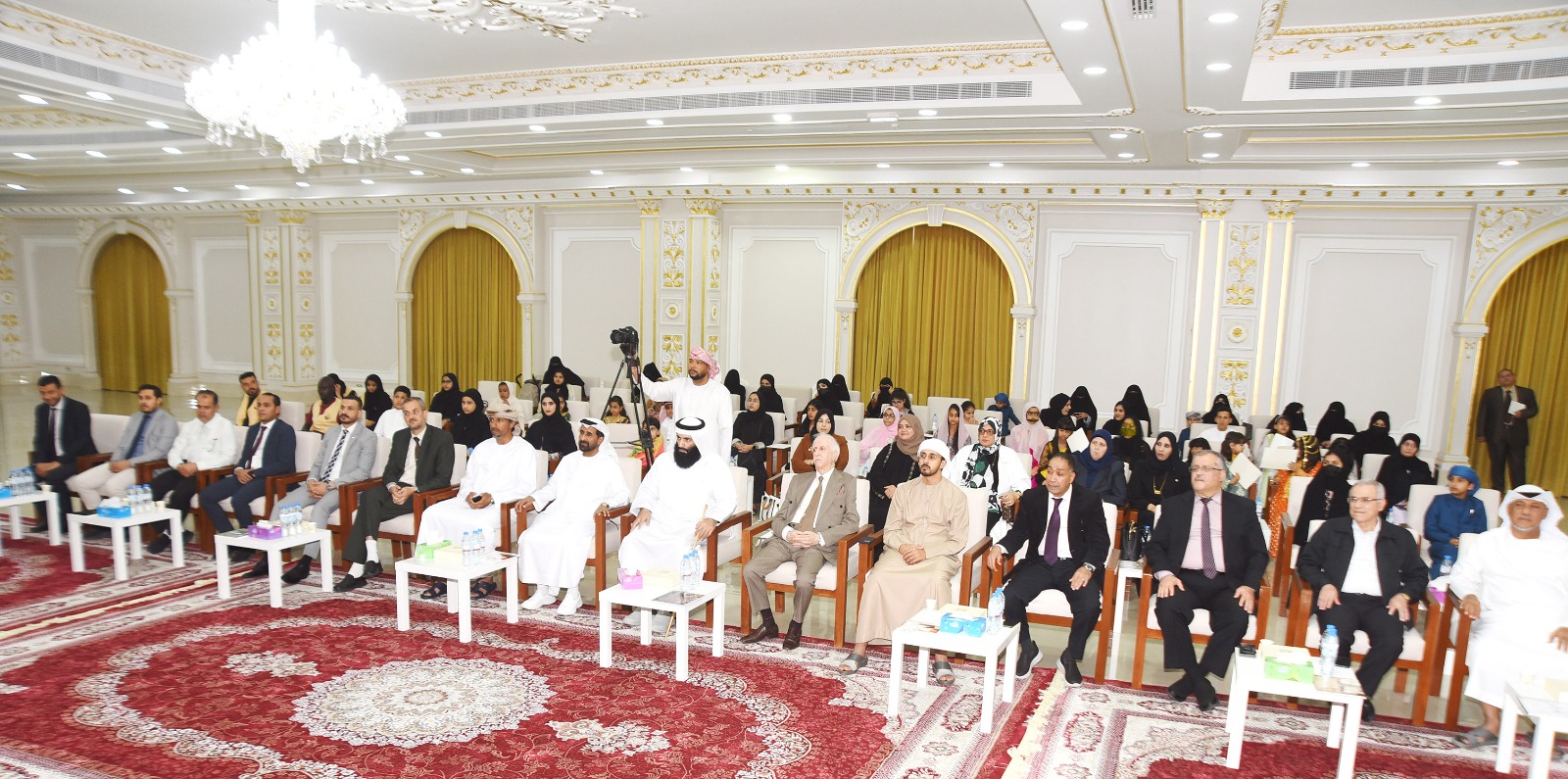 مركز سالم بن حم الثقافي يحتفي بالتراث الوطني